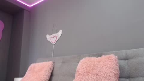day_demoni online show from April 2026 02:15:02 PM