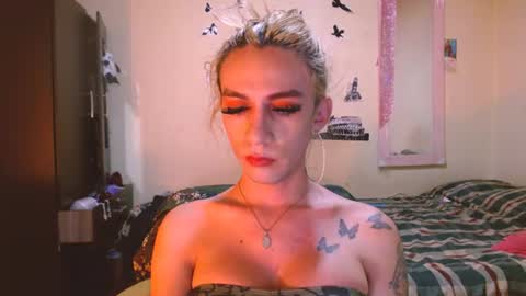 Snapshot of dayanna_01_ chatting on July 2026 08:33:01 PM dayanna_01_ online show from July 2026 08:33:01 PM