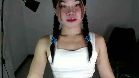 dazzzlingcarol online show from June 2026 10:27:01 AM