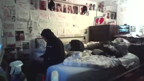 dbeamon92 online show from February 2026 12:19:01 PM