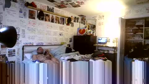 dbeamon92 online show from March 2026 04:02:02 PM