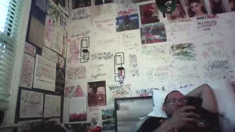Snapshot of dbeamon92 chatting on April 2026 06:10:01 PM dbeamon92 online show from April 2026 06:10:01 PM