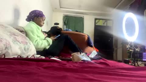 Snapshot of de_maskedcouple chatting on July 2026 01:40:01 AM de_maskedcouple online show from July 2026 01:40:01 AM