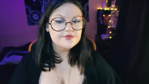 Luna online show from October 2025 09:17:01 AM