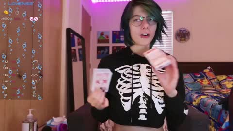 Snapshot of deadratsoup chatting on December 2024 04:17:01 PM Rat online show from December 2024 04:17:01 PM