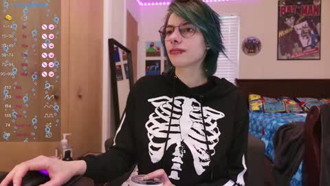 Snapshot of deadratsoup chatting on January 2025 04:22:02 PM Rat online show from January 2025 04:22:02 PM