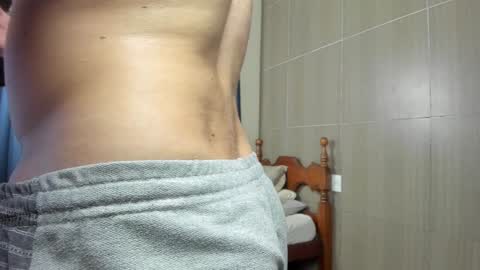 Snapshot of deanlek chatting on January 2025 08:42:01 PM Dean online show from January 2025 08:42:01 PM