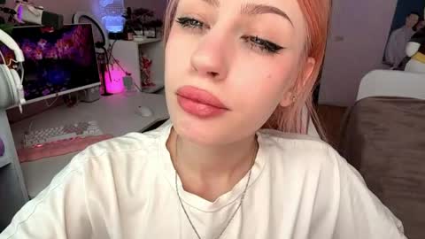 Maggie online show from April 2026 01:43:01 AM