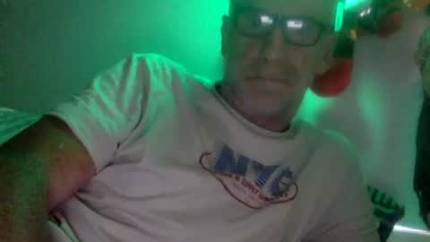 Snapshot of deanofflove221000 chatting on October 2025 06:06:02 AM deanofflove221000 online show from October 2025 06:06:02 AM