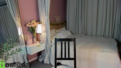 Snapshot of dearly_emily chatting on February 2026 05:20:01 PM Emily GMT2 Mon 10 AM - 4 PM Wed 10 AM - 4 PM Thu 10 AM - 4 PM Fri 10 AM - 4 PM Sat 10 AM - 4 PM online show from February 2026 05:20:01 PM