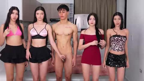 Snapshot of dears_pearlss chatting on March 2026 03:13:01 AM Hannah - Annie - Alisson online show from March 2026 03:13:01 AM