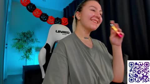 Debbie Mon Tue Fri Sun Sat GMT 3 1000am - 0400pm  online show from October 2025 03:24:02 PM