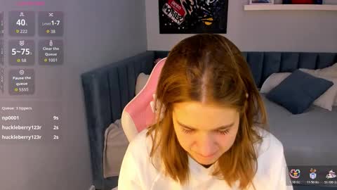 Jennifer online show from March 2026 11:42:02 PM