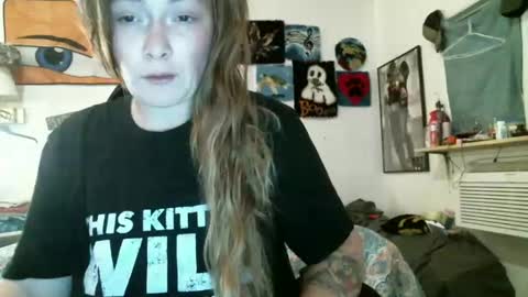 DEBBIE online show from November 2025 01:41:01 AM