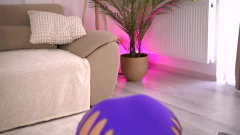 Snapshot of deborahlowe chatting on April 2026 03:43:01 PM Tamara online show from April 2026 03:43:01 PM