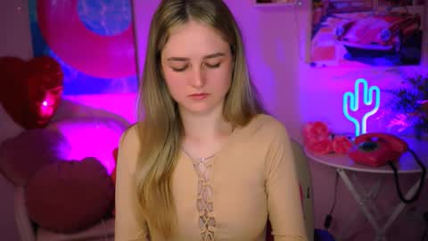 Snapshot of deboralarson chatting on March 2025 04:10:01 AM Debora online show from March 2025 04:10:01 AM