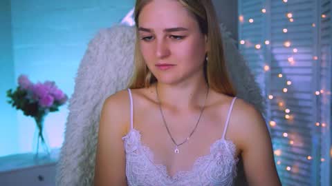 Snapshot of deboralarson chatting on September 2025 07:12:02 AM Debora online show from September 2025 07:12:02 AM