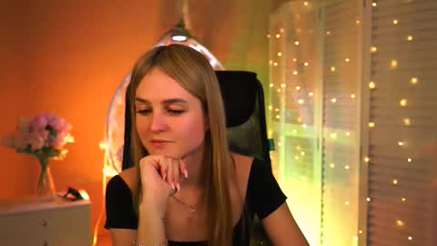 Debora online show from March 2026 05:44:01 AM