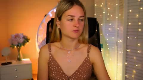 Snapshot of deboralarson chatting on June 2026 03:19:02 AM Debora online show from June 2026 03:19:02 AM