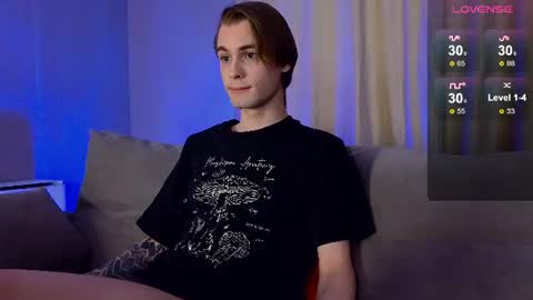Snapshot of debugmee chatting on June 2026 04:28:02 PM Samuel online show from June 2026 04:28:02 PM