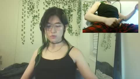 deciduousdoll online show from January 2026 06:15:02 AM