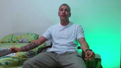 Santiago online show from December 2024 01:45:01 AM