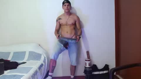 Santiago online show from February 2025 10:55:01 PM