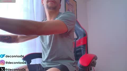 Santiago online show from November 2025 05:01:02 PM