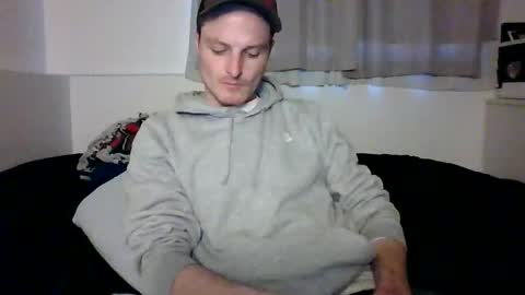 Dee4dayz online show from May 2026 01:01:01 AM