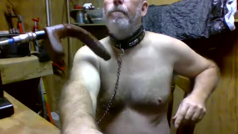 Snapshot of deepthroat227 chatting on December 2024 10:20:01 PM Deepthroat My Big Dildos online show from December 2024 10:20:01 PM
