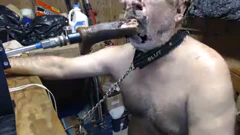 Snapshot of deepthroat227 chatting on September 2025 04:43:02 PM Deepthroat My Big Dildos online show from September 2025 04:43:02 PM