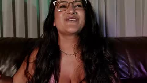 Snapshot of deesseluxure_ chatting on July 2026 03:31:02 AM Andre online show from July 2026 03:31:02 AM