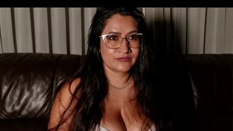 Snapshot of deesseluxure_ chatting on July 2026 06:45:01 AM Andre online show from July 2026 06:45:01 AM