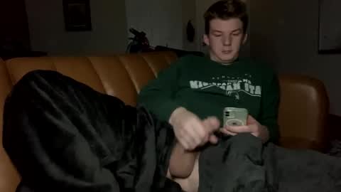 Snapshot of deeyungguy chatting on December 2024 09:43:02 AM more content and goodies online show from December 2024 09:43:02 AM