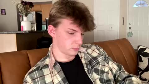 Snapshot of deeyungguy chatting on January 2025 04:39:01 PM more content and goodies online show from January 2025 04:39:01 PM