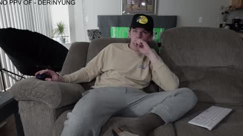 Snapshot of deeyungguy chatting on January 2025 03:02:01 PM more content and goodies online show from January 2025 03:02:01 PM