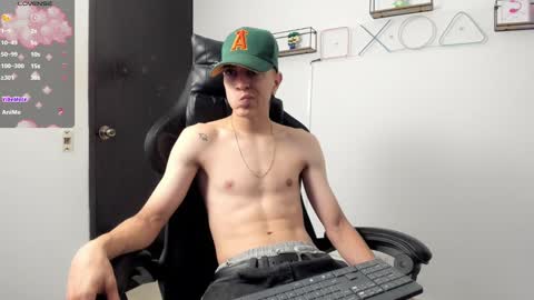 Snapshot of dei_v_48 chatting on March 2025 10:05:02 PM DEIVY online show from March 2025 10:05:02 PM