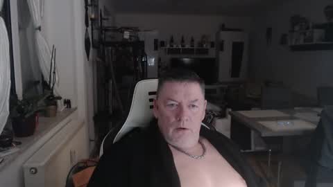 Snapshot of deinprinz2312 chatting on January 2025 02:17:01 AM deinprinz2312 online show from January 2025 02:17:01 AM