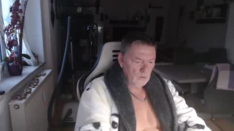 Snapshot of deinprinz2312 chatting on October 2025 05:41:01 AM deinprinz2312 online show from October 2025 05:41:01 AM