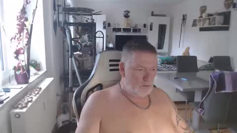 Snapshot of deinprinz2312 chatting on October 2025 09:57:02 AM deinprinz2312 online show from October 2025 09:57:02 AM