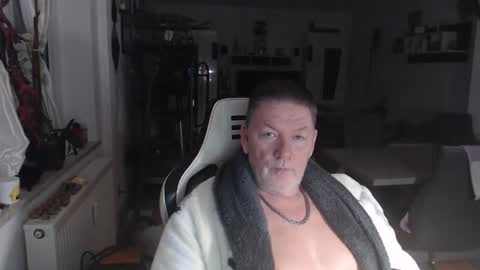 Snapshot of deinprinz2312 chatting on November 2025 03:50:01 AM deinprinz2312 online show from November 2025 03:50:01 AM