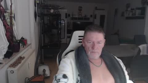 Snapshot of deinprinz2312 chatting on November 2025 06:35:02 AM deinprinz2312 online show from November 2025 06:35:02 AM