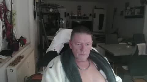 Snapshot of deinprinz2312 chatting on December 2025 04:39:01 AM deinprinz2312 online show from December 2025 04:39:01 AM