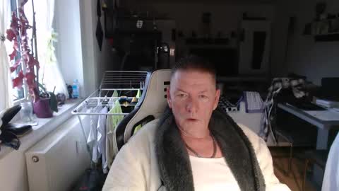 deinprinz2312 online show from March 2026 05:33:02 AM