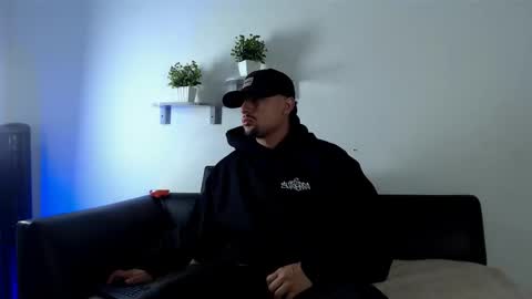  DEIVY  online show from December 2025 02:53:02 AM