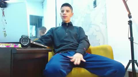 Snapshot of delglo chatting on October 2025 05:04:02 AM delglo online show from October 2025 05:04:02 AM