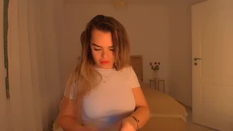 deliadelicious online show from November 2025 10:06:02 AM