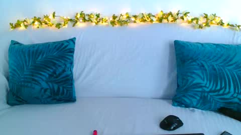 deliciaalove online show from March 2025 08:49:01 PM