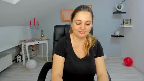 Snapshot of deliciouslolly chatting on February 2025 04:23:02 AM DeliciousLolly online show from February 2025 04:23:02 AM