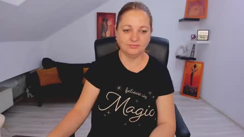 Snapshot of deliciouslolly chatting on June 2026 03:18:02 AM DeliciousLolly online show from June 2026 03:18:02 AM